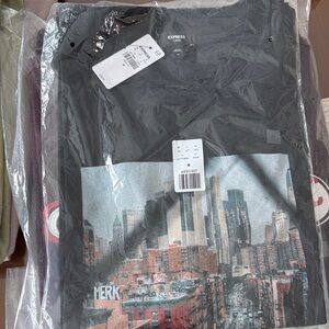 NWT MENS Express Black Cityscape Graphic Tee